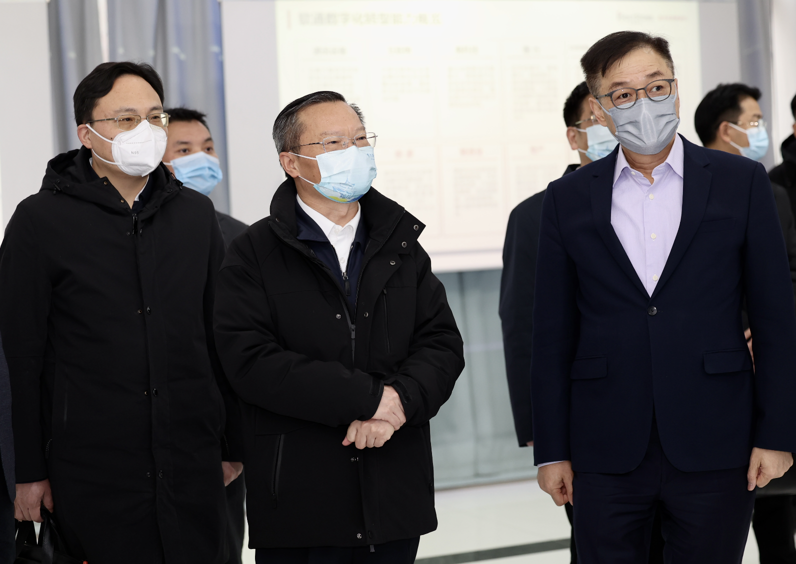 貴州省委常委、貴陽市委書記胡忠雄一行赴軟通動力參觀調(diào)研
